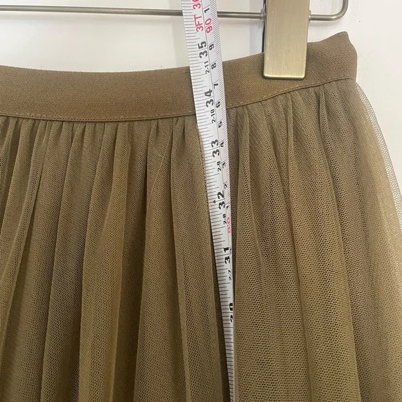 Elegant Olive Green Tulle Skirt - Picture 3 of 8